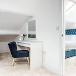 Monterey - Stunning, Duplex In The Heart Of アパート ケンダル