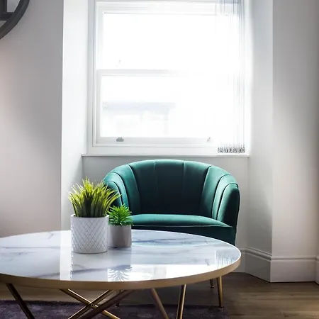 شقة Monterey - Stunning, Duplex In The Heart Of