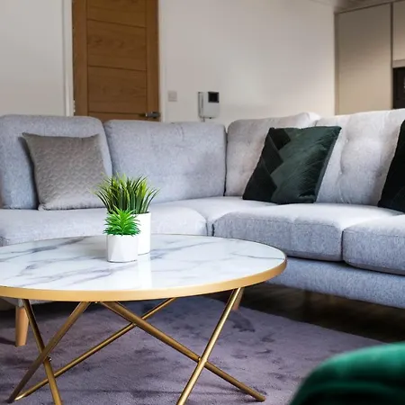 Monterey - Stunning, Duplex In The Heart Of كندال